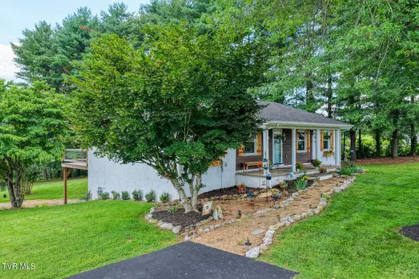 Mount Carmel, TN 37645,506 Viola CIR