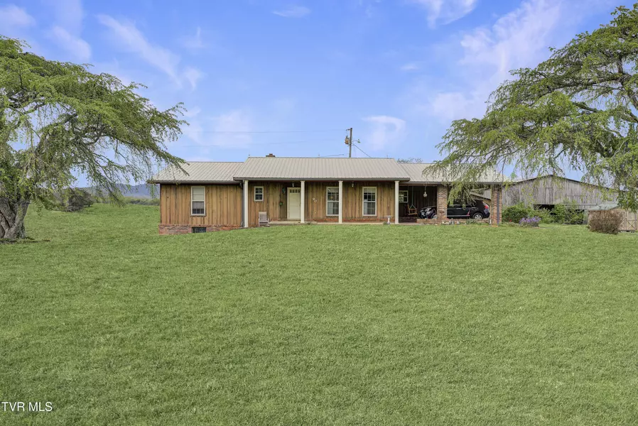 90 Birds Bridge RD, Greeneville, TN 37743