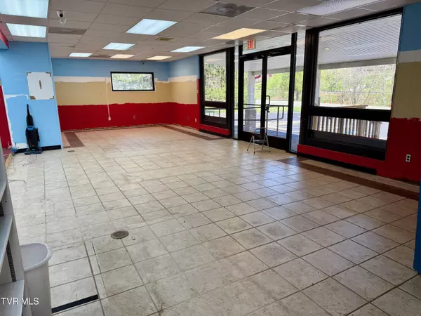 Pound, VA 24279,11231 Indian Creek RD