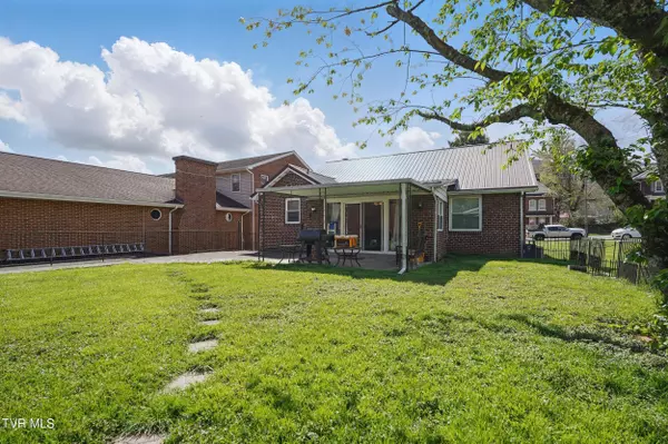 Norton, VA 24273,1124 Virginia AVE