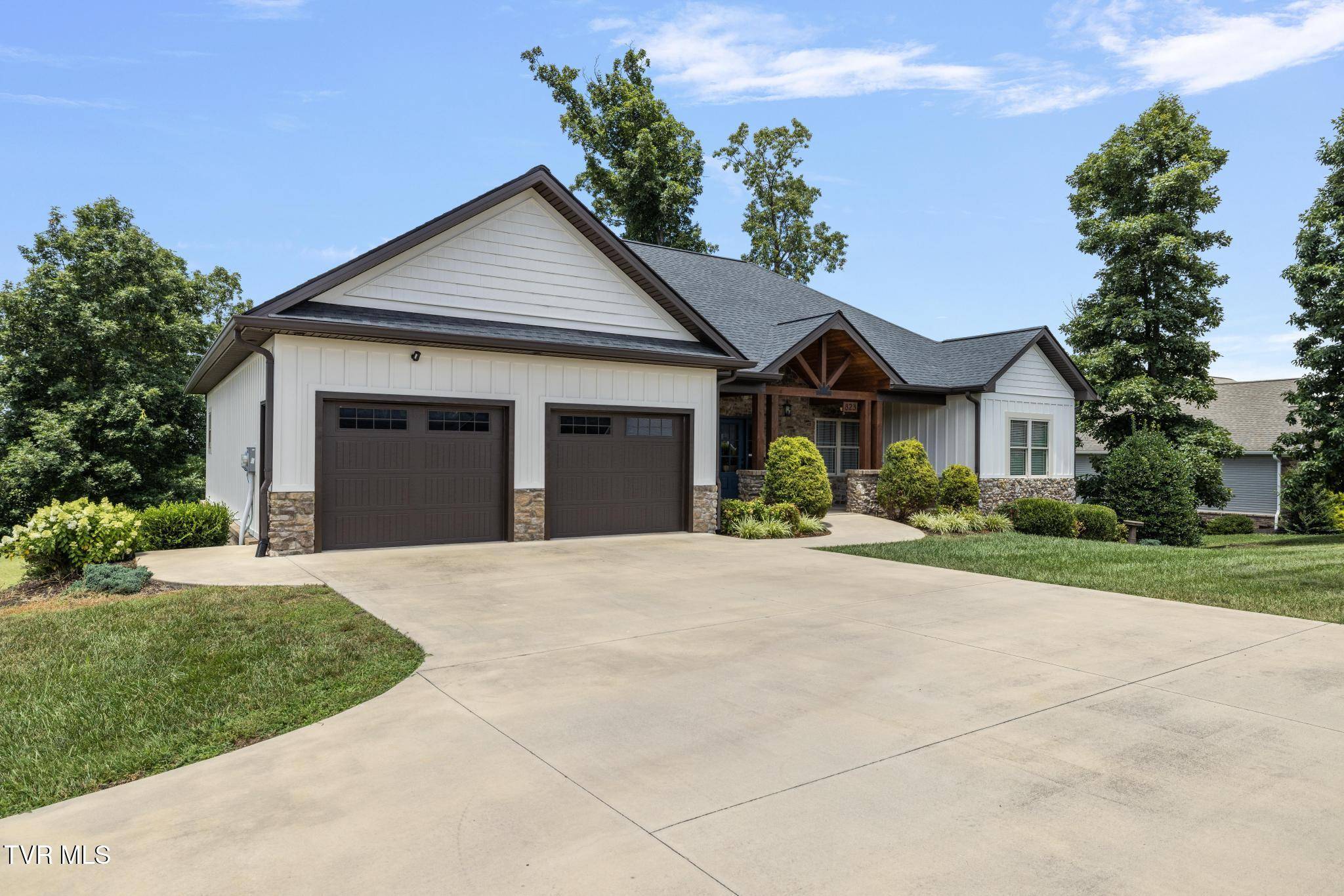 Johnson City, TN 37615,823 Hales Chapel RD
