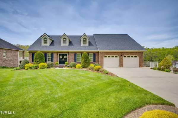 220 Regency DR, Kingsport, TN 37663