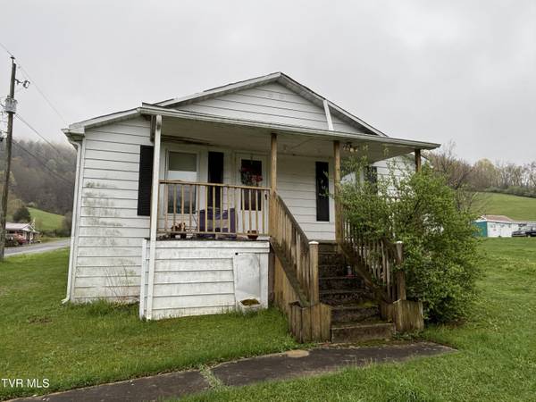 Cedar Bluff, VA 24609,106 Jim LN