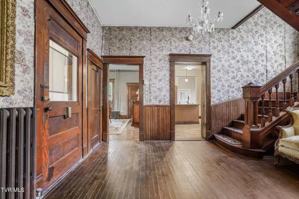 Big Stone Gap, VA 24219,118 1st ST