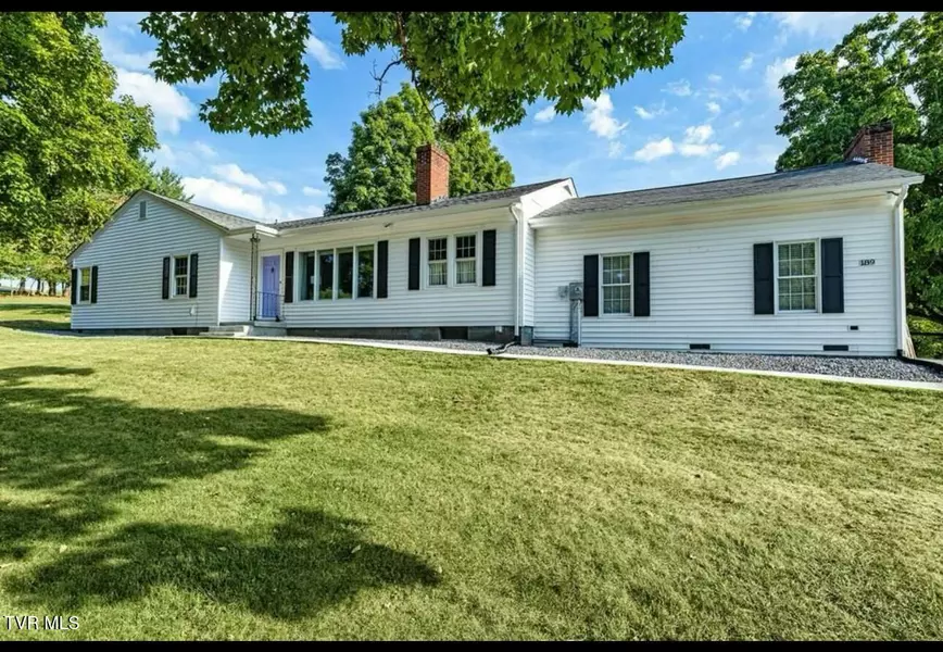 189 Cedar AVE, Lebanon, VA 24266