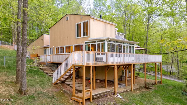 Kingsport, TN 37664,5756 Chestnut Hills DR