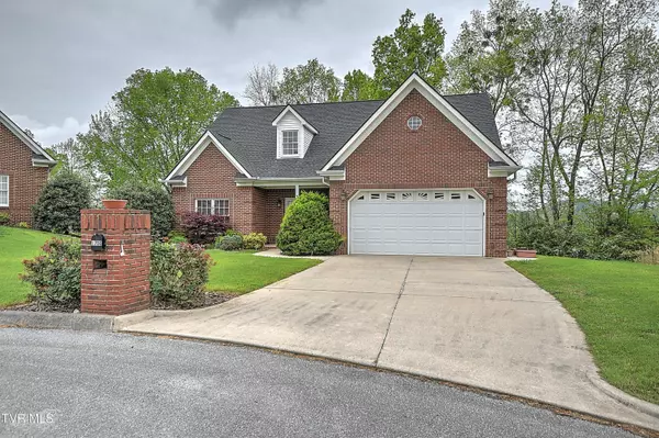 Kingsport, TN 37660,1736 Blakewood CT