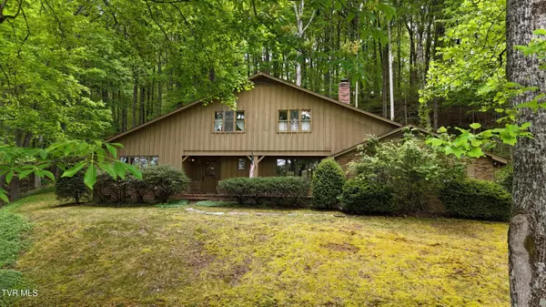 10 Tallapoosa RD, Johnson City, TN 37604