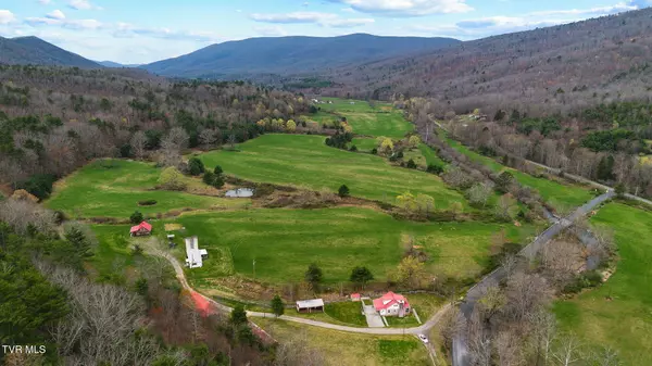 192 Hunting Camp RD, Bastian, VA 24314
