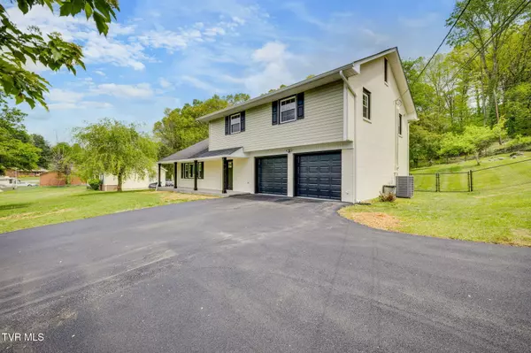 Kingsport, TN 37664,5805 Cochise TRL