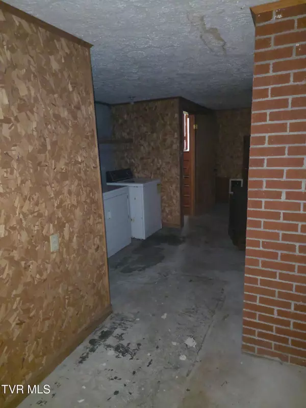 Fries, VA 24330,211 Carroll DR