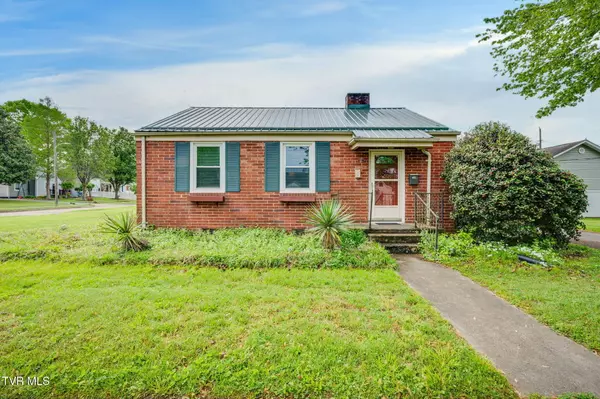 1121 Midland DR, Kingsport, TN 37664