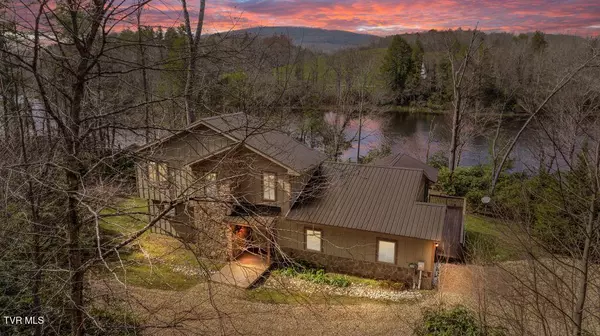 342 Ripshin Lake RD, Roan Mountain, TN 37687