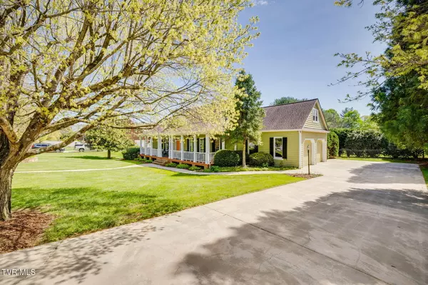 Johnson City, TN 37601,4 Cox Farm CT