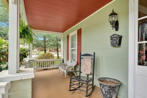 Roan Mountain, TN 37687,8712 Highway 19-E