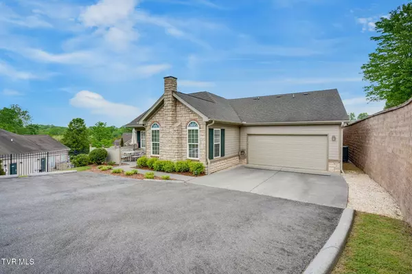 Kingsport, TN 37664,1710 Skyland Falls CT #1710