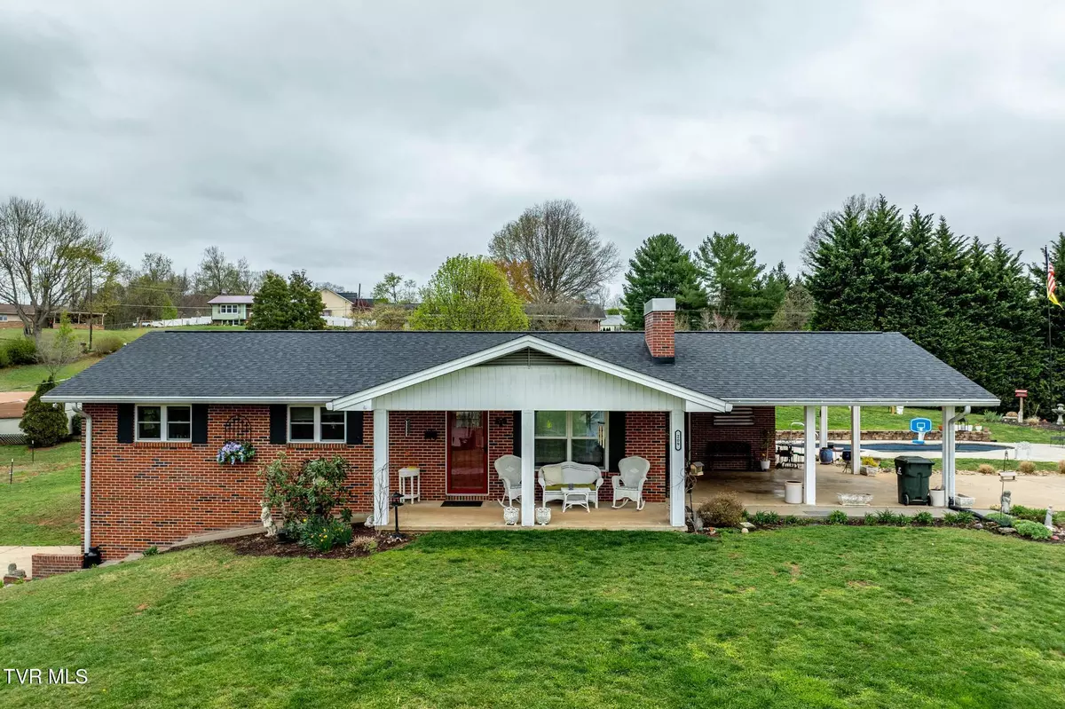Jonesborough, TN 37659,209 Polk DR
