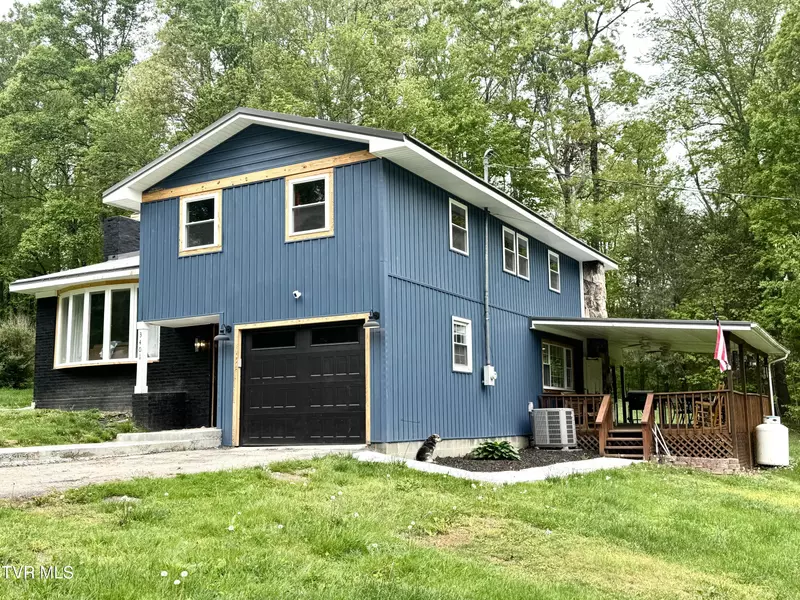 3401 Fairfax RD, Coeburn, VA 24230