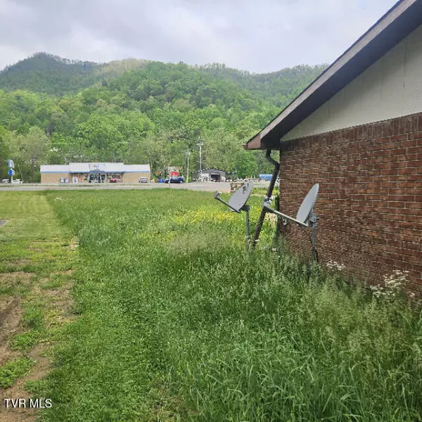 Hampton, TN 37658,5105 Highway 19e
