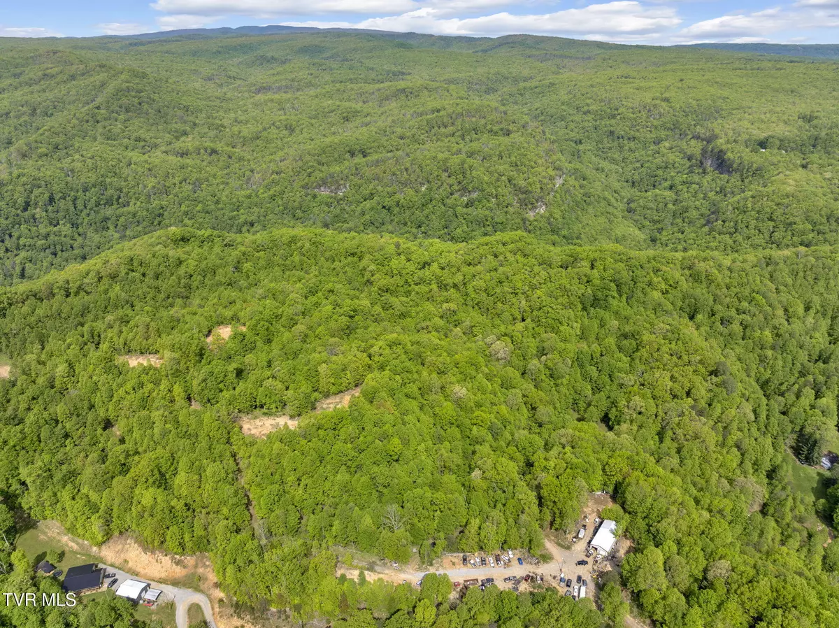 Coeburn, VA 24230,4465 Hanging Rock Pkwy