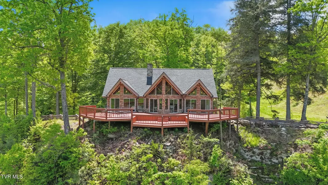 773 Greear LN, Coeburn, VA 24230