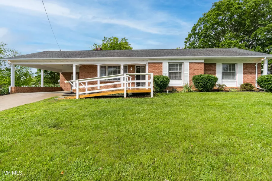 402 Crockett LN, Greeneville, TN 37745