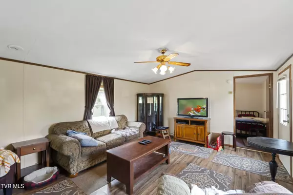 Greeneville, TN 37743,430 Cox RD