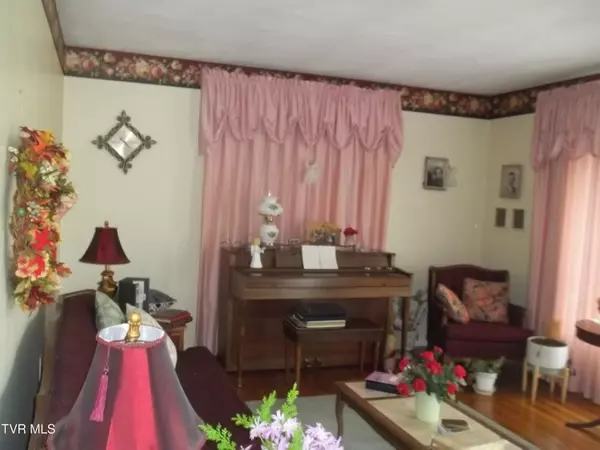 Church Hill, TN 37642,523 Old Stage RD