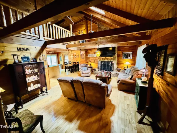 Johnson City, TN 37615,219 Log Cabin LN