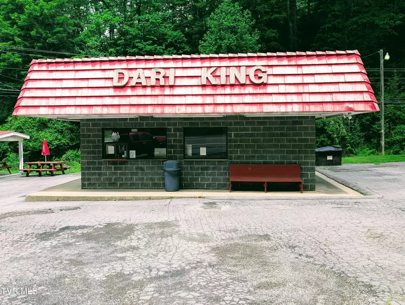 3965 Dickenson HWY, Clintwood, VA 24228