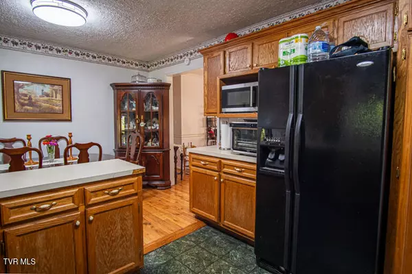 Abingdon, VA 24210,16319 Mary ST