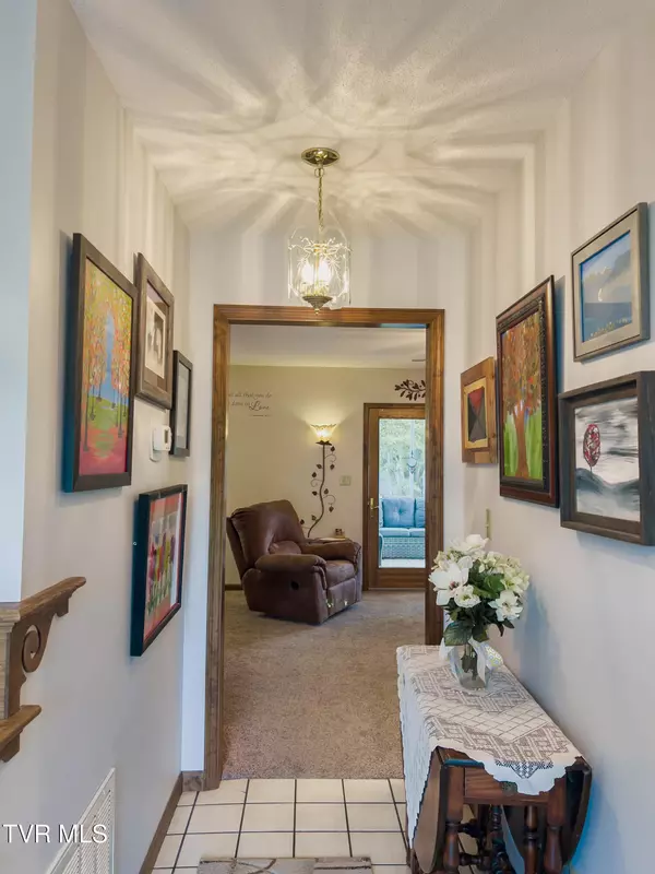 Erwin, TN 37650,519 Foxgate DR