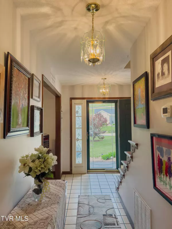 Erwin, TN 37650,519 Foxgate DR