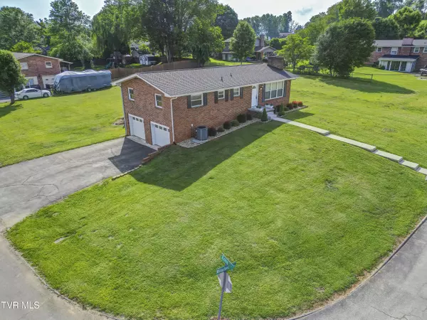 Bluff City, TN 37618,229 Minuteman DR