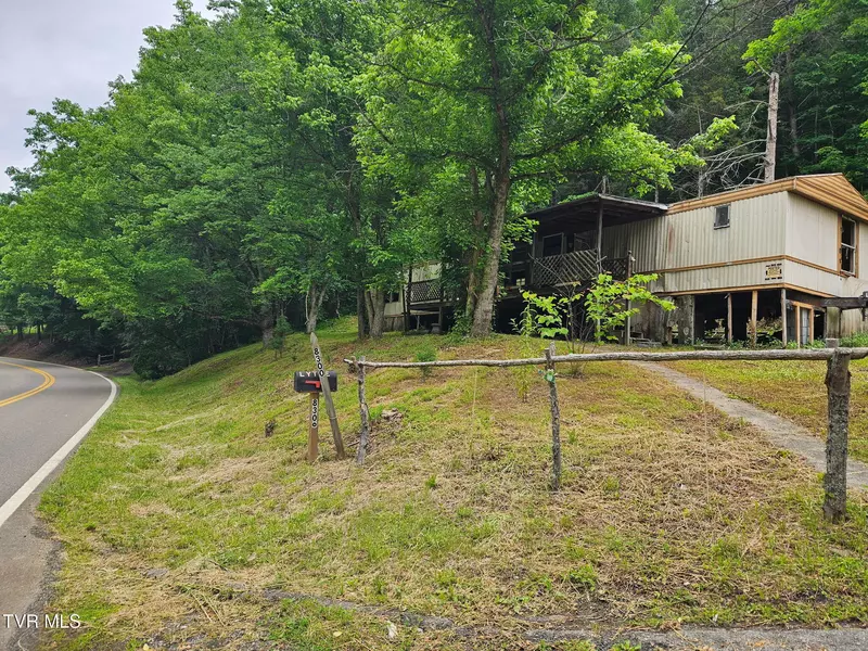 8300 Warrensburg Road RD, Mosheim, TN 37818