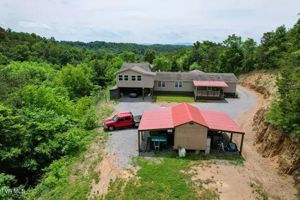 Bybee, TN 37713,558 Oakland DR
