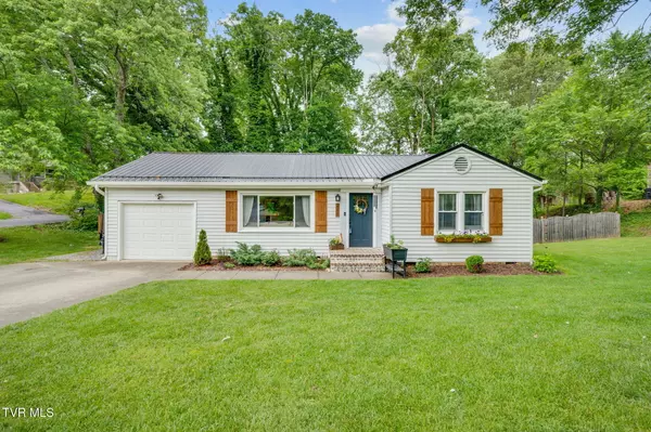 2300 Stuart DR, Kingsport, TN 37664