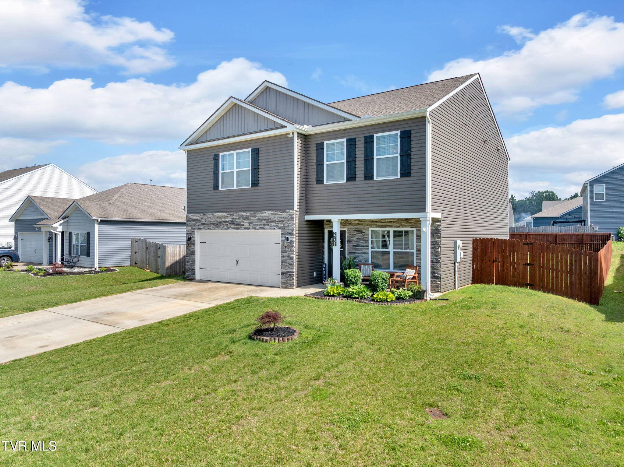Piney Flats, TN 37686,2281 Egret LN