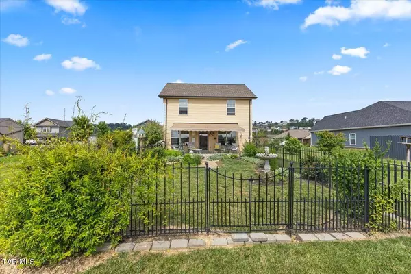 Jonesborough, TN 37659,256 Miss Maude Patton LN