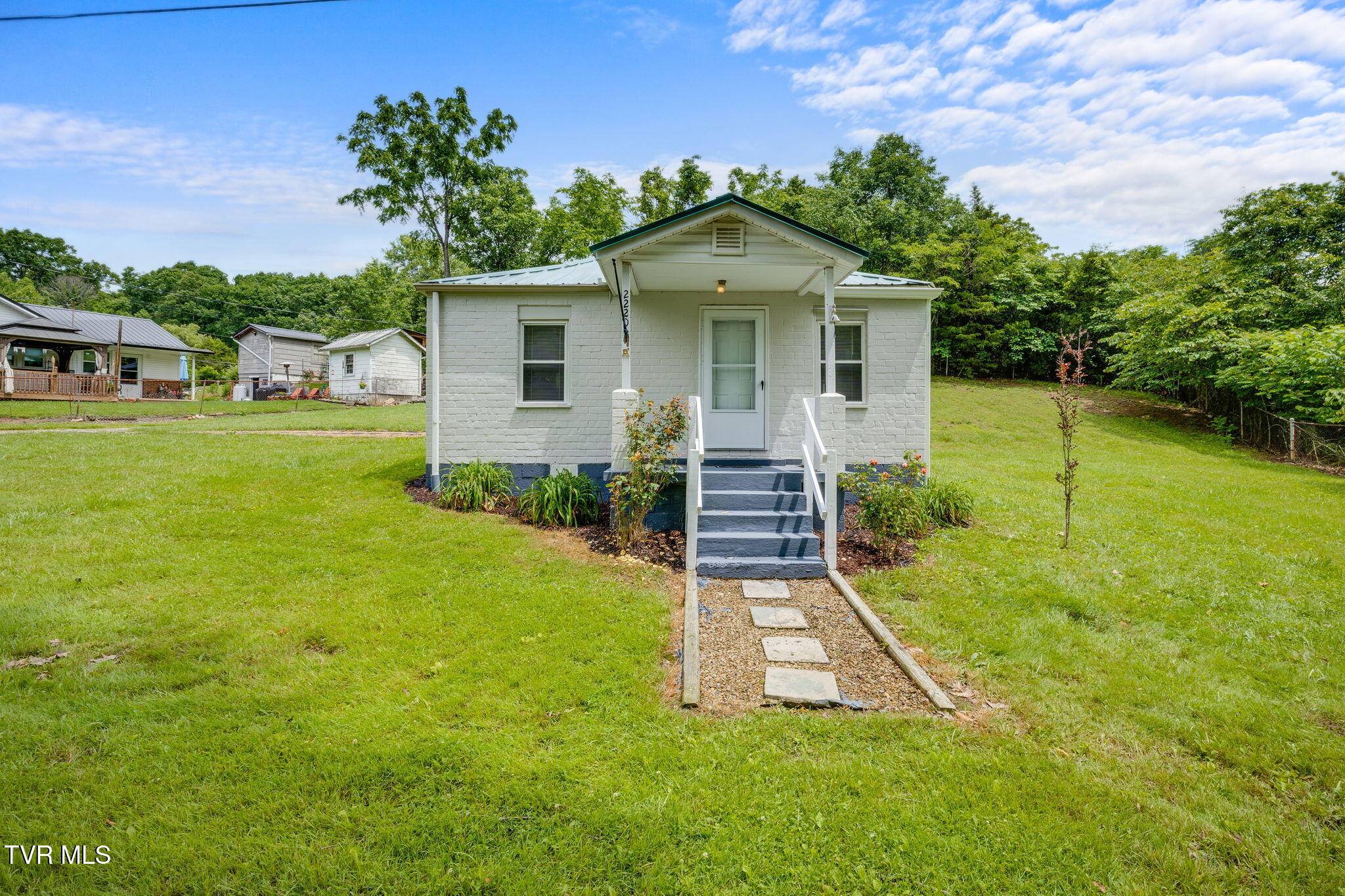 2220 Little Valley RD, Kingsport, TN 37660