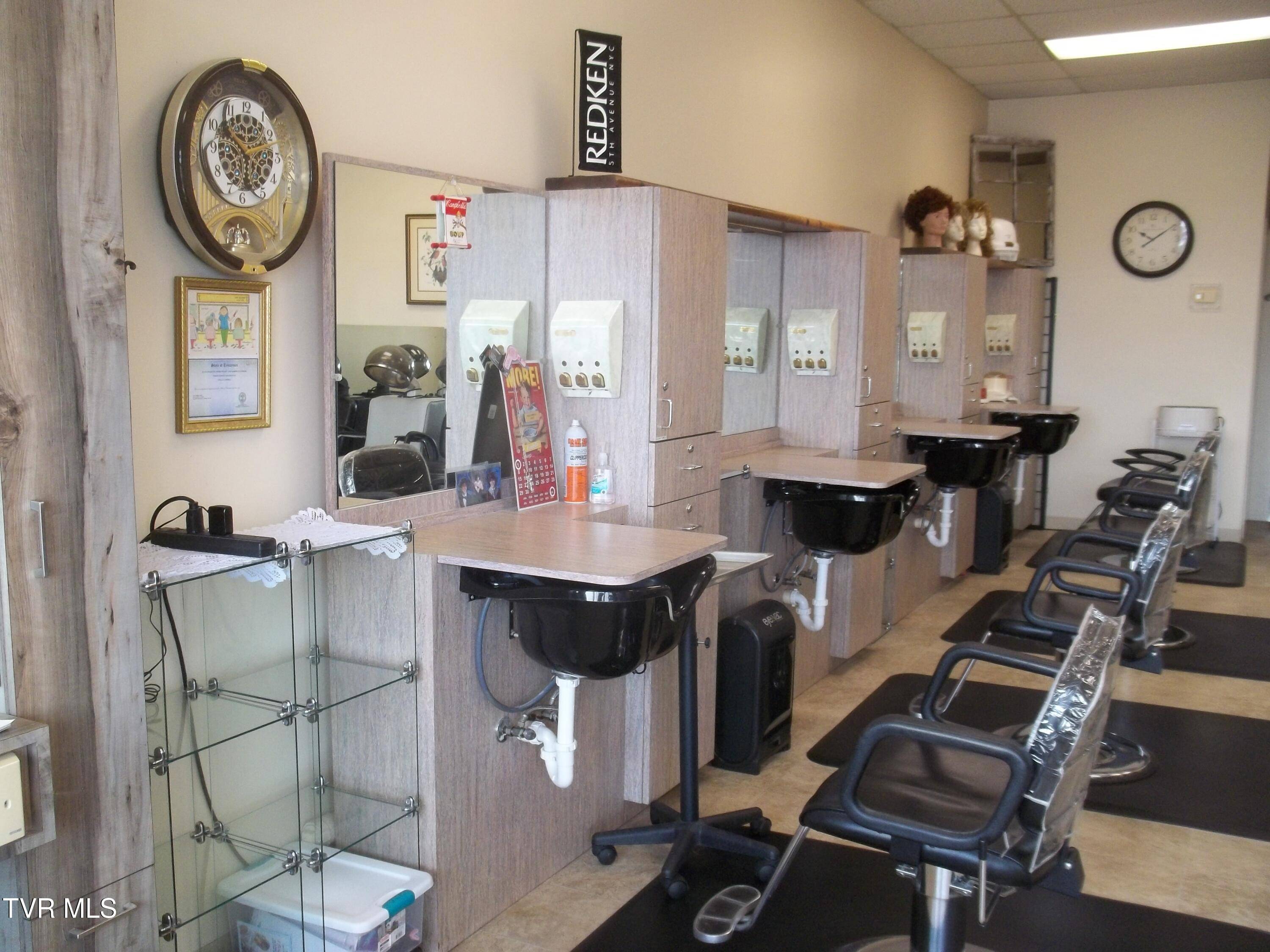 Kingsport, TN 37664,1127 North Eastman Road Suite C