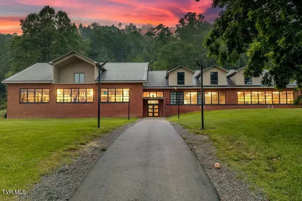 Mountain City, TN 37683,5500 Roan Creek RD