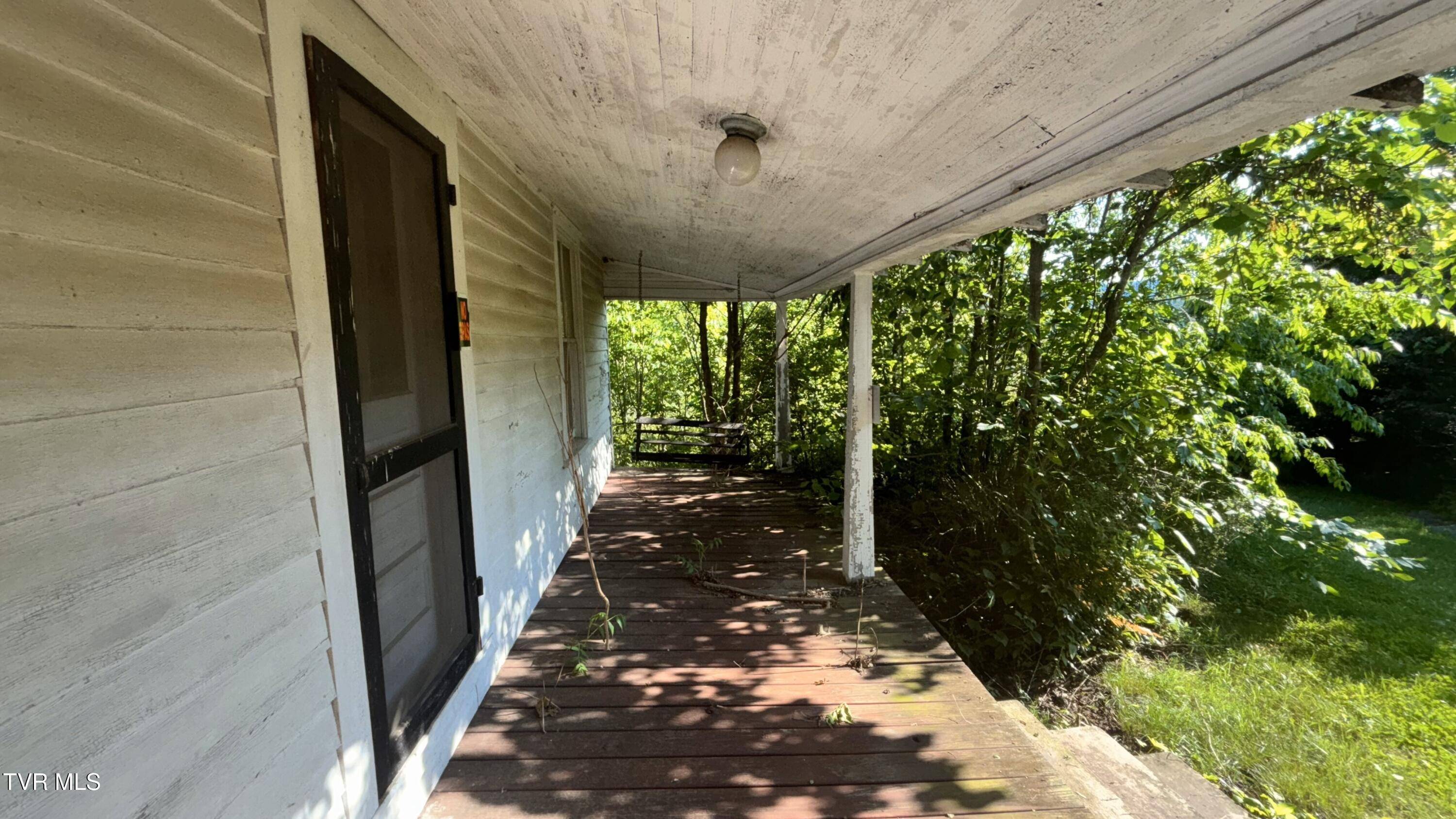 Nickelsville, VA 24271,3198 Big Moccasin RD