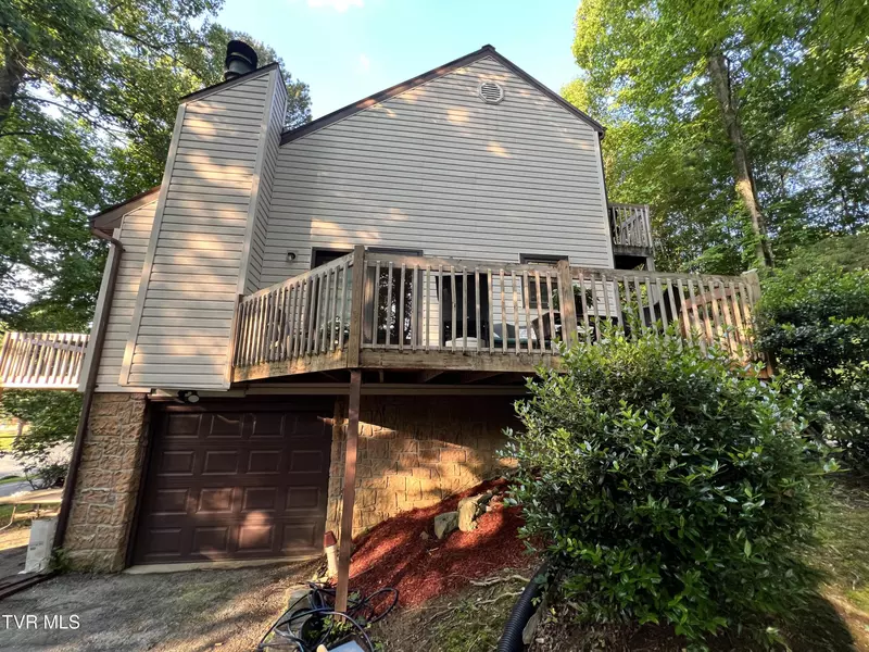 1111 Cherokee RD, Johnson City, TN 37604