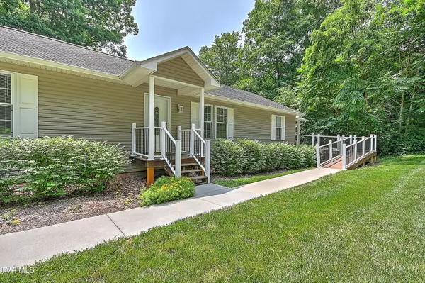 Johnson City, TN 37601,800 Lazywood DR