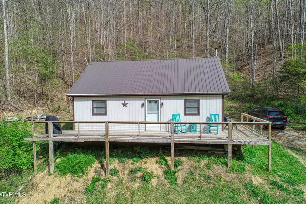 Sneedville, TN 37869,7300 Snake Hollow RD