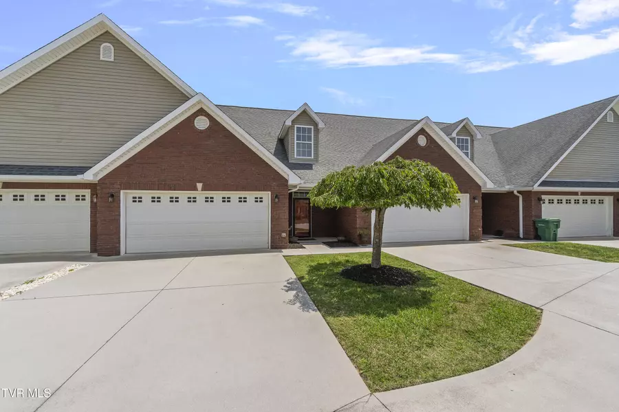 3475 Walden Dr, Morristown, TN 37814