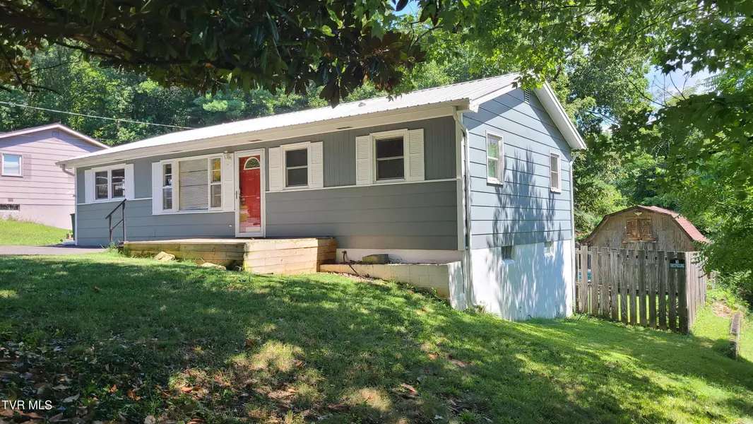 1315 Lowe ST, Elizabethton, TN 37643