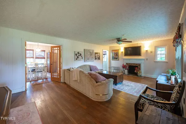 Kingsport, TN 37660,1024 Sharondale AVE