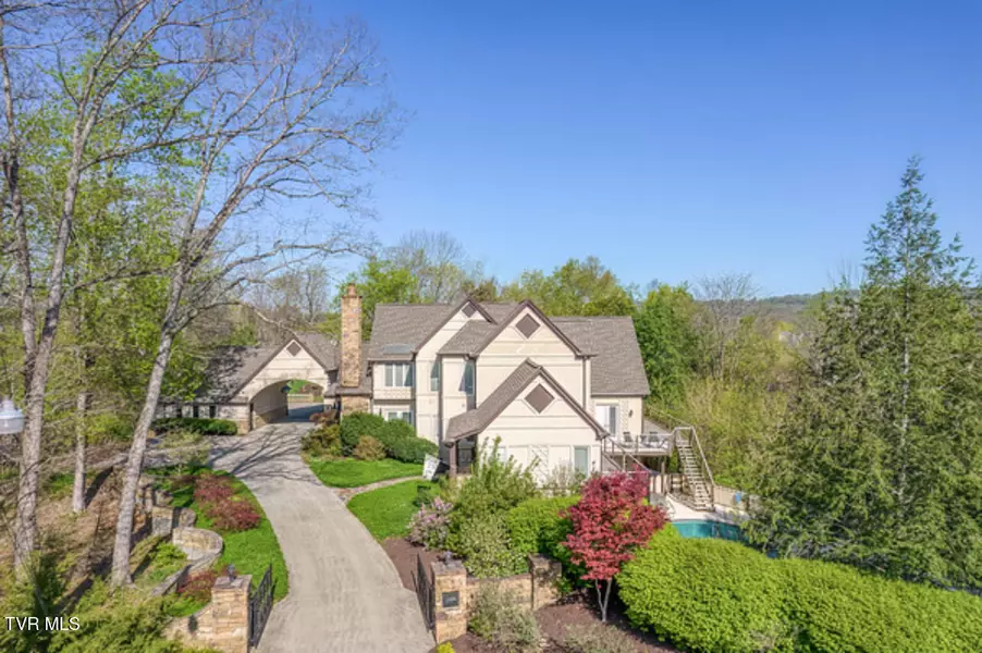 1009 Gloucester CT, Kingsport, TN 37660